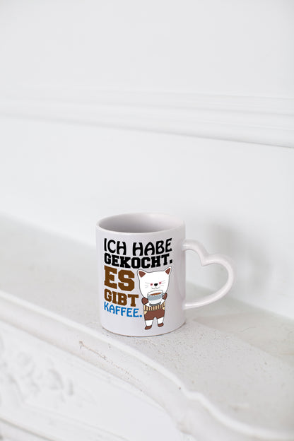 Es gibt Kaffee - Herzhenkel Tasse - Kaffeetasse / Geschenk / Familie