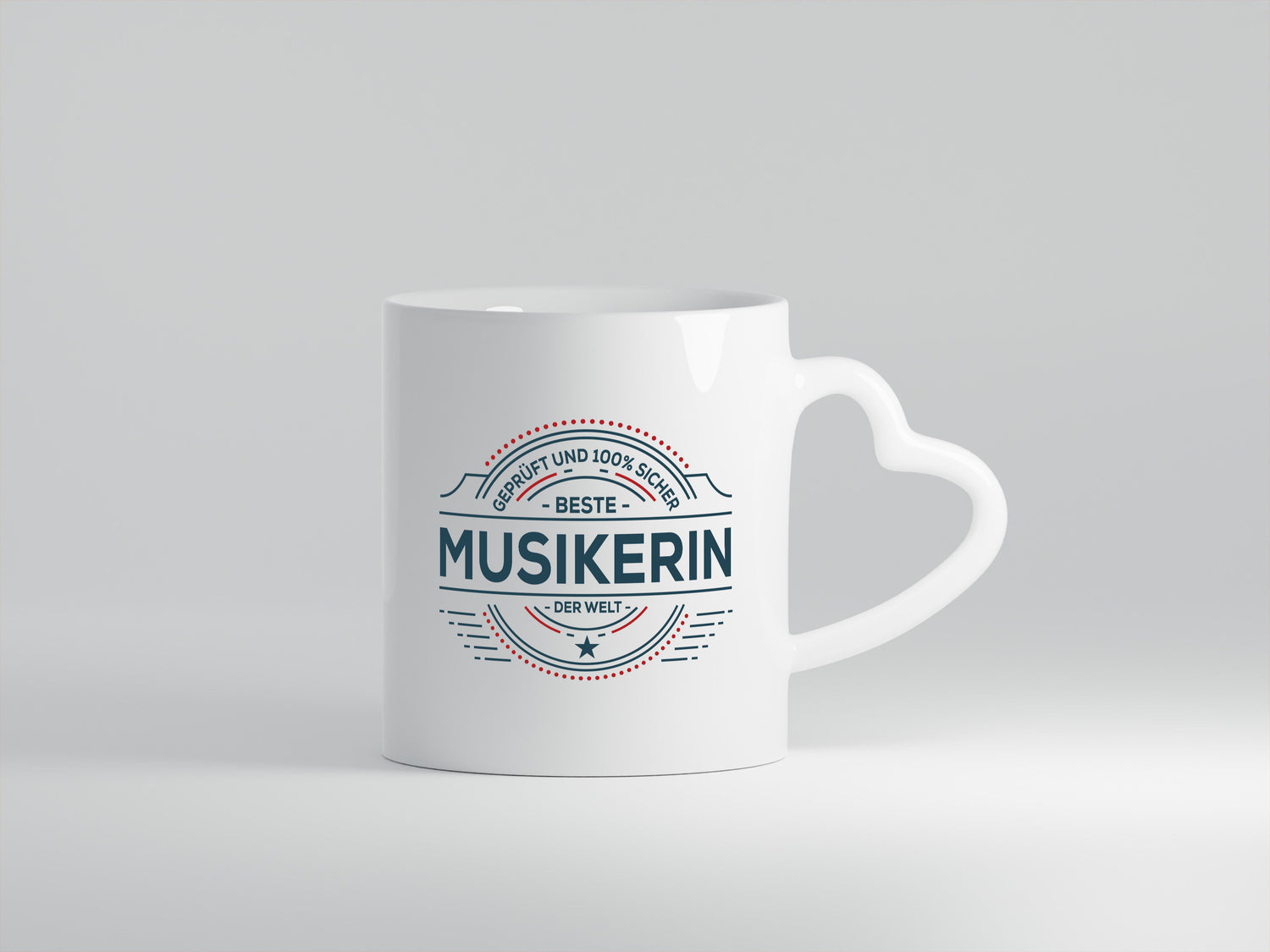 Geprüft und sicher: Musikerin | Musik | Musikantin - Herzhenkel Tasse - Kaffeetasse / Geschenk / Familie