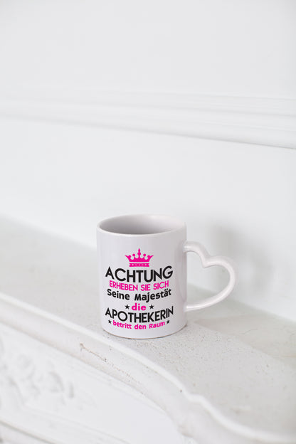 Seine Majestät Apothekerin | Apotheke | Pharmazie - Herzhenkel Tasse - Kaffeetasse / Geschenk / Familie